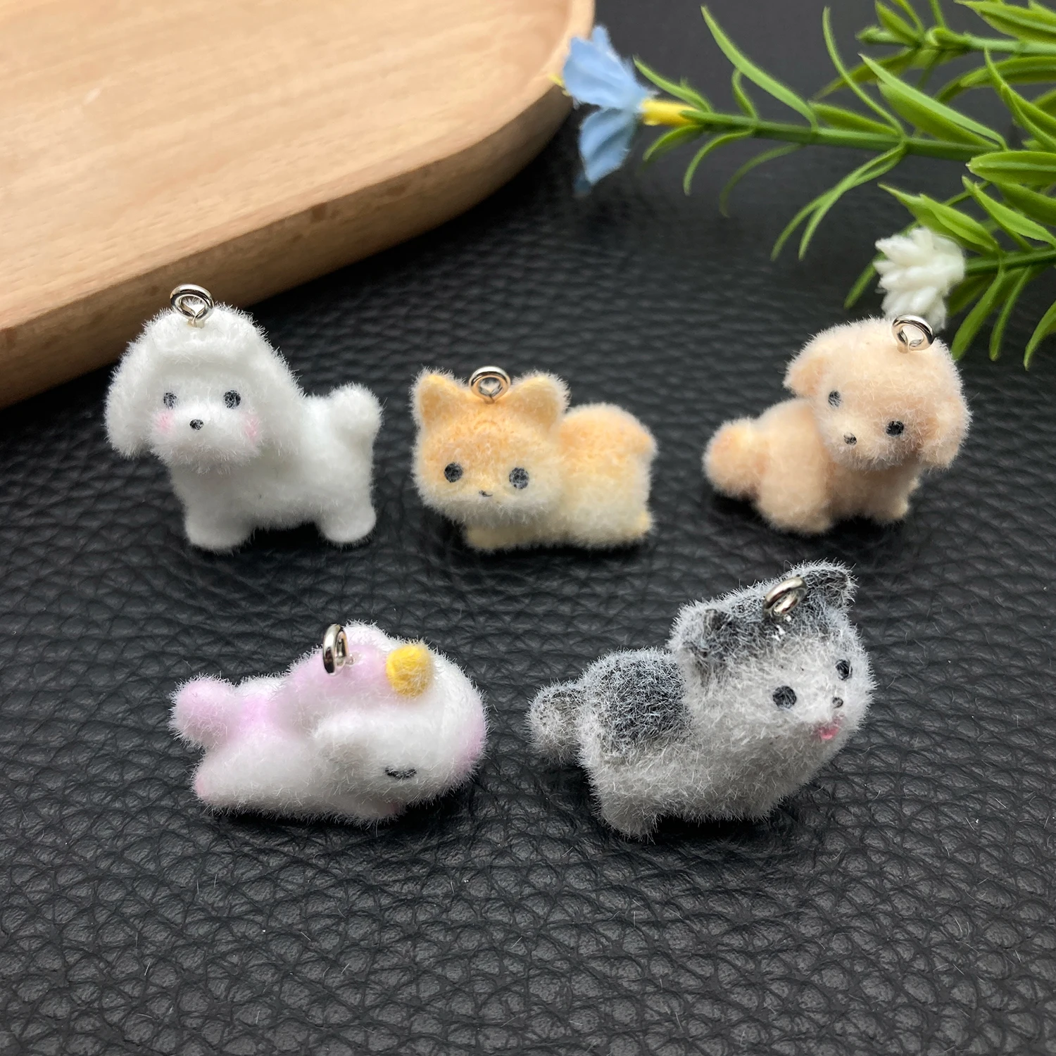 2/5 قطع من حيوانات الراتنج المتدفقة (كلب، وحيد القرن، وما إلى ذلك) المجموعة - مواد حرفية للأقراط المصنوعة يدويًا والأساور والقلائد وسلاسل المفاتيح