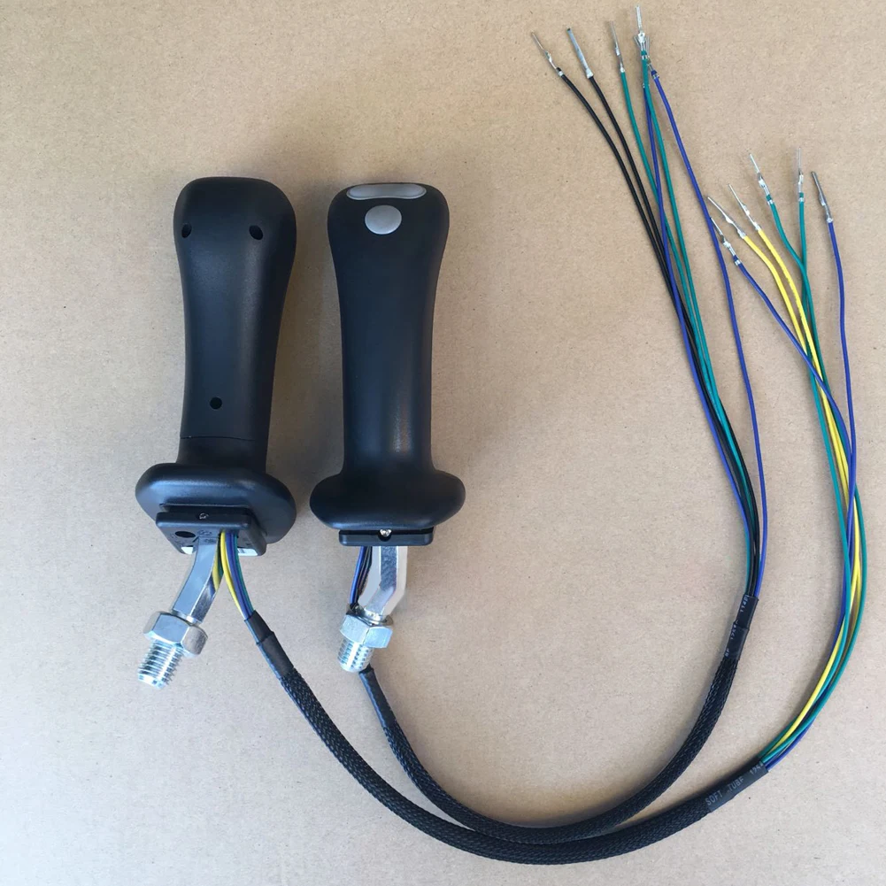 

1 Pair 3Button Excavator Joystick Lever Handle Fit For DX140LC DX140W DX160LC DX170W DX225LC 300LC340LC 420LC 520LC