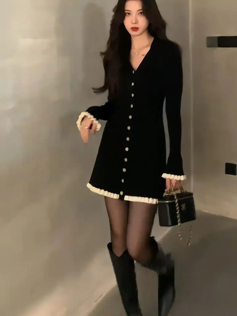 2024 Autumn New Black Elegant Polo Collar Dress Autumn French High-end Slim Fit Hip Wrapping Short Dress for Women