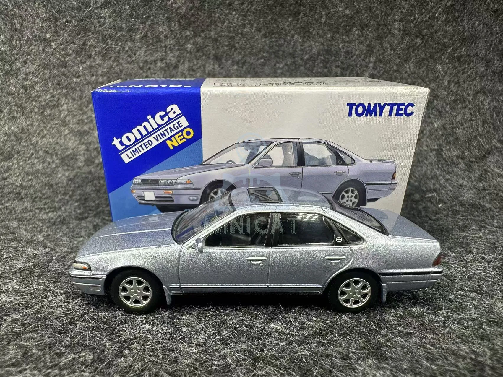 2410 TOMYTEC 1/64 TLV LV-N319a nissan Cefiro sliver alloy trolley model collection decoration