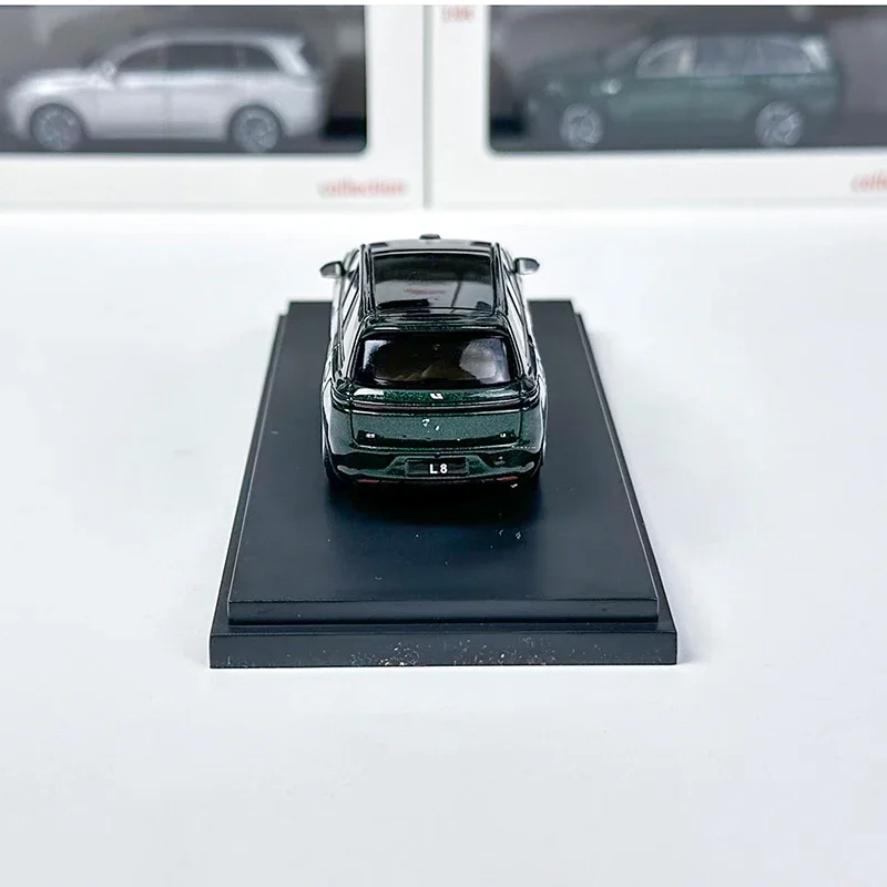 Car Model Diecast 1/64 Scale Li Auto L8 New Energy SUV Alloy Car Model Li Auto L8 Estate Vehicle Collection Ornaments