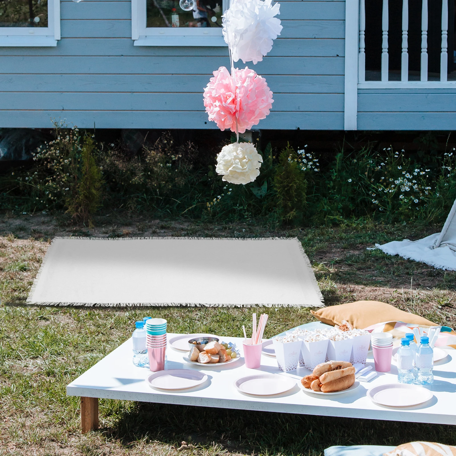 

70.7"X35.3" Outdoor Picnic Mat French Style Sandproof Waterproof Foldable Lightweight Camping Mat For Beach Lawn Travel Portable