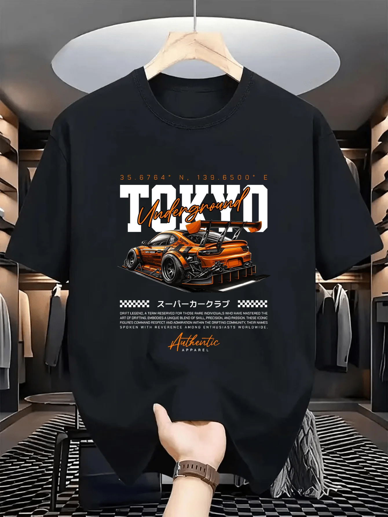 Herren Kurzarm T-Shirt mit Auto-Modifikations-Club-Themen-Print, mit japanischen Slogans für einen Supercar-Club, entworfen mit