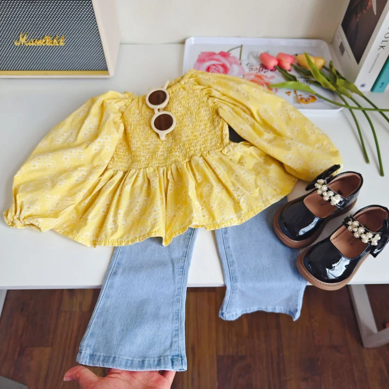 

Autumn New Girls' Elastic Waist Top and Denim Flared Pants Set with Cute Floral Print