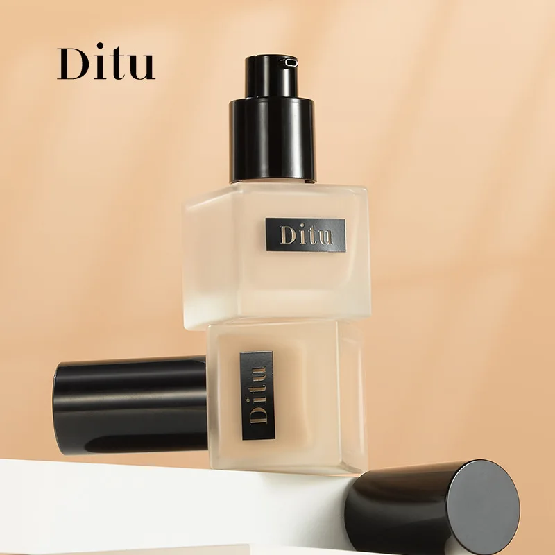 Ditu high concealer makeup holding liquid foundation light makeup holding is not dark moist flawless refreshing  oil controlling