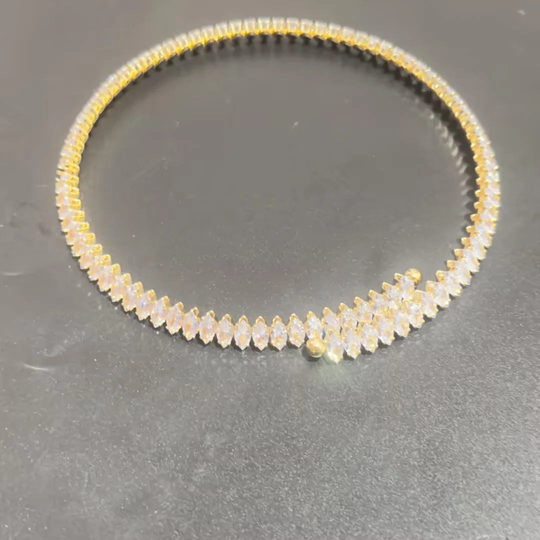 الطريق الأيمن جديد الراقية تصميم المتخصصة الفاخرة المألوف بسيط النحاس مطعمة الزركون كامل الماس طوق قلادة للنساء #6