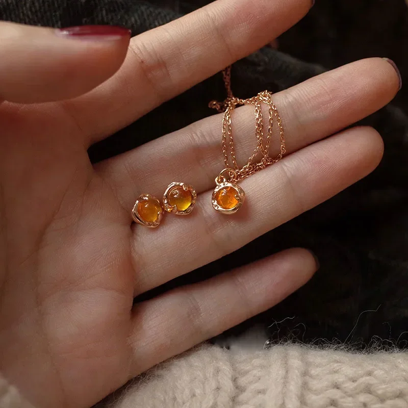 Orecchini a bottone in vero argento 925 con ambra circolare irregolare per le donne Gioielleria raffinata geometrica Accessori classici minimalisti