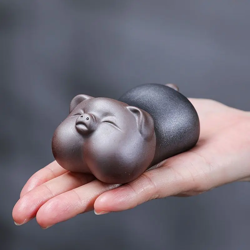 Yixing Superior Purple Clay Little Smile Pig Tea Pet Handmade Statue for Tea Ceremony Home Office Car Decor