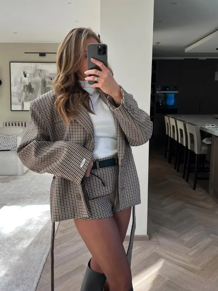 موضة منقوشة مجموعة تي شيرتات قصيرة للأطفال سيدة عادية التلبيب كم طويل واحدة الصدر سترة قصيرة دعوى 2025 عطلة ملابس شارع العليا