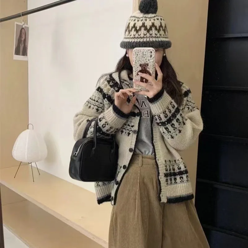

Japanese Retro Jacquard Hooded Sweater Jacket for Women's Autumn and Winter Single Breasted Thick Lazy Style Knitted Cardigan
