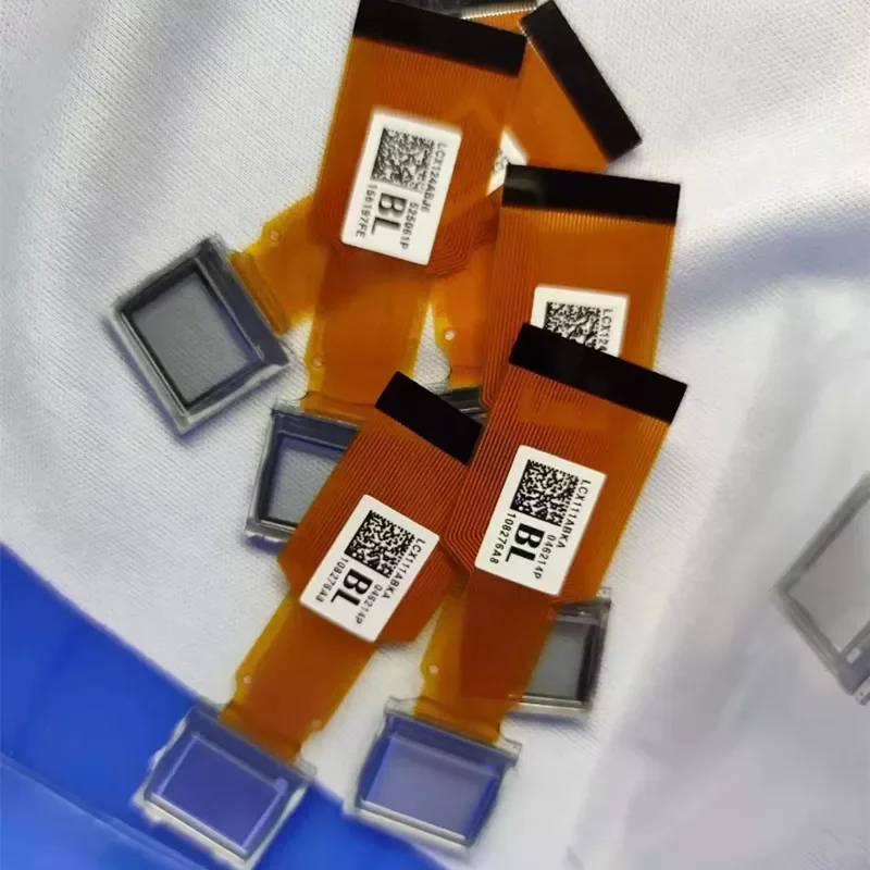 

100% новая оригинальная ЖК-панель проектора LCX111 LCX101 LCX124 LCX080 для ЖК-проекторов