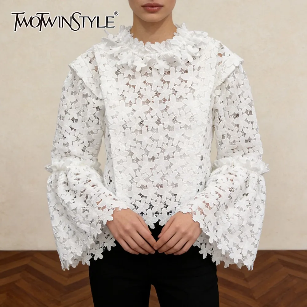 

TWOTWINSTYLE White Spliced Hollow Out T Shirt Female O Neck Long Sleeve Loose French Romantic Women's T Shirts Fashion Autumn