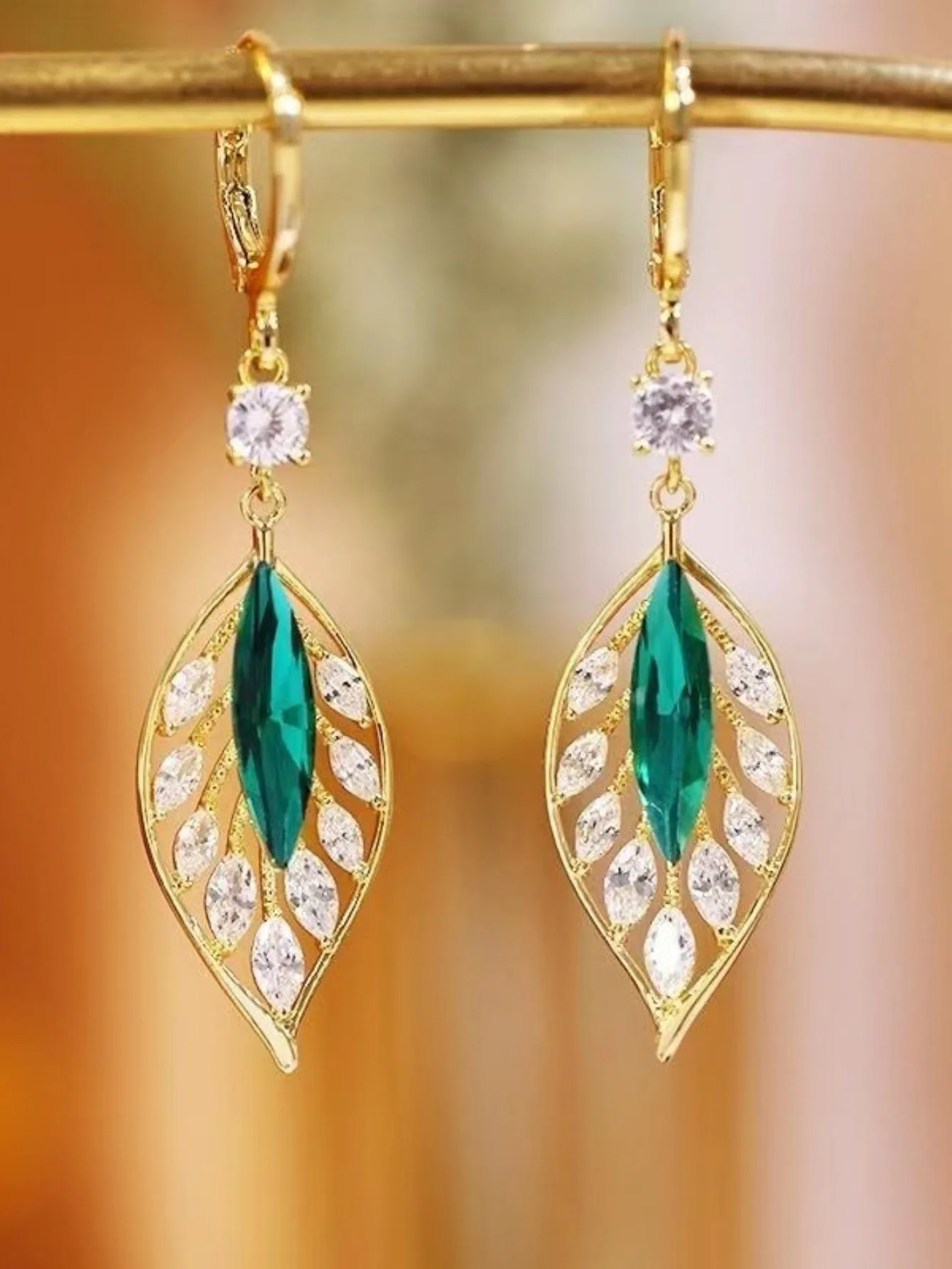 

2025 New Arrival Diamond-Shaped Ear Hooks, Light Luxury High-End Drop Earrings,Women's Exaggerated Statement for Party & Outside