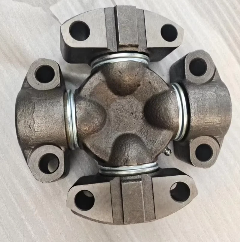 418-20-34820 Excavator Parts Universal Joint 418-20-34820 Is Suitable for Wheel Loader WA250-5 WA250-6 WA270-5 New Accessories