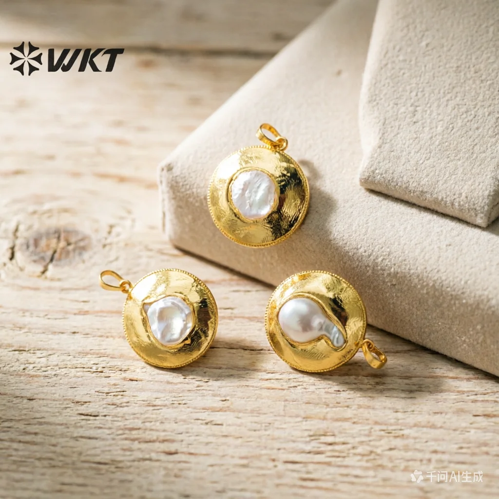 WT-JP303 Fashion Gold Electroplated Resist Tarnishable Pearl Pendant Round Shape Bezel For Necklace Handmade Wholesale