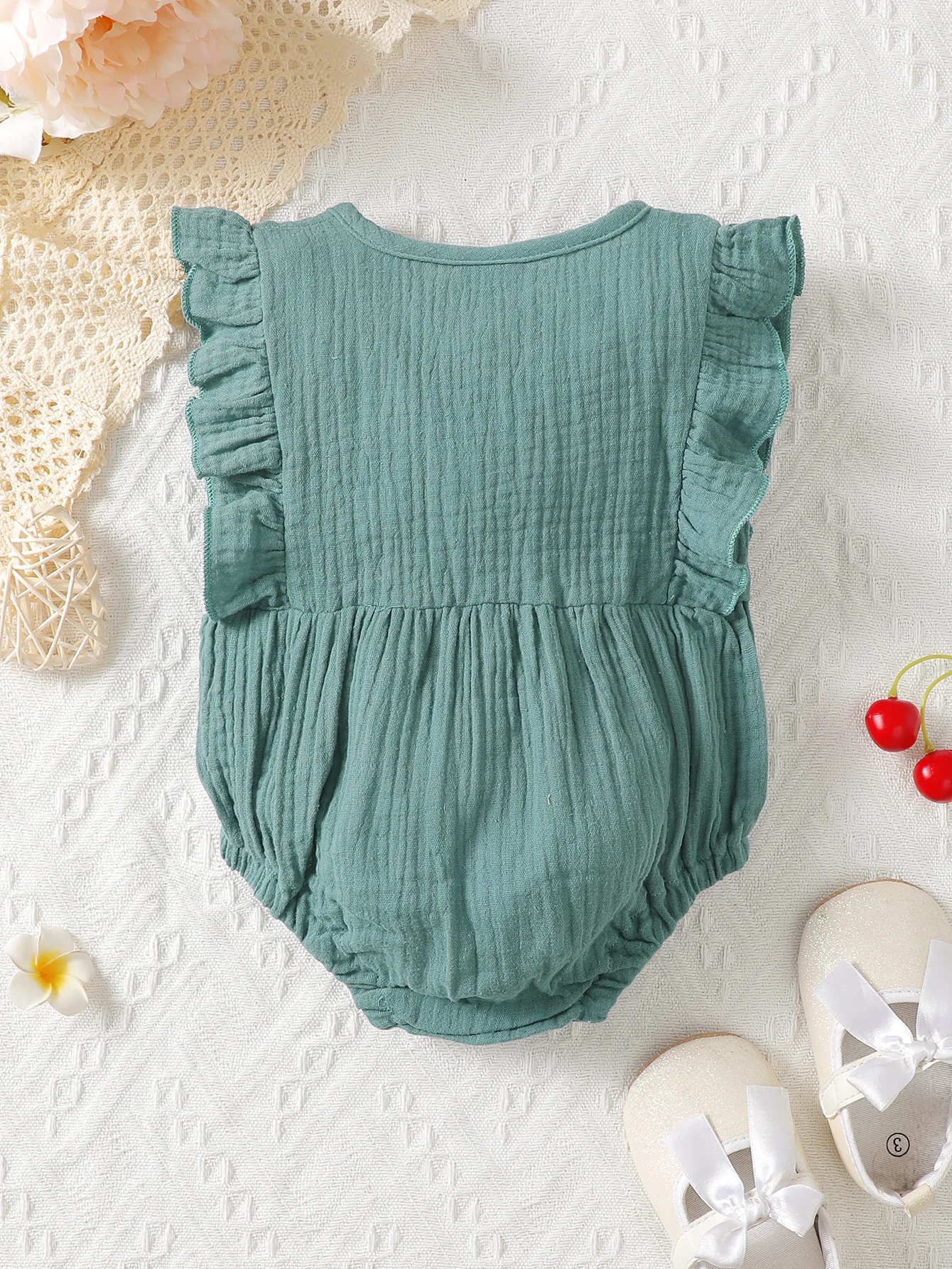 Baby Romper with Flying Sleeves and Ruffled Crepe Fabric, Newborn Vintage Green Sleeveless Bodysuit, Front Button Design, Hidden Snaps at the Crotch for Easy Diaper Changes, Cute Baby Clothing Suitable for Outings and Photo Shoots