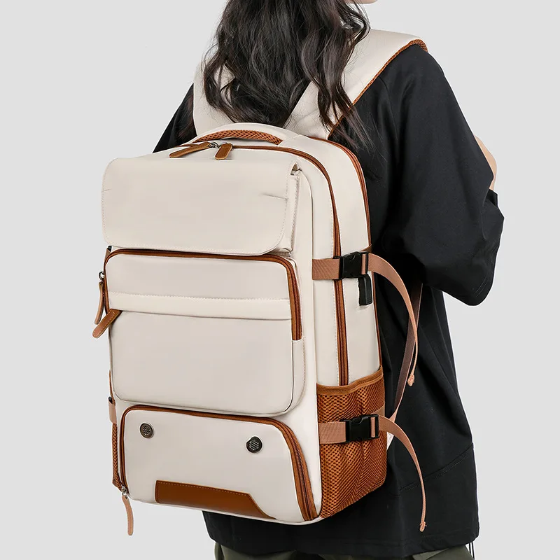 Buylor 심플 캐주얼 백팩 독립형 신발 수납칸 단거리 여행 백팩 출퇴근용 컴퓨터 가방 15.6인치