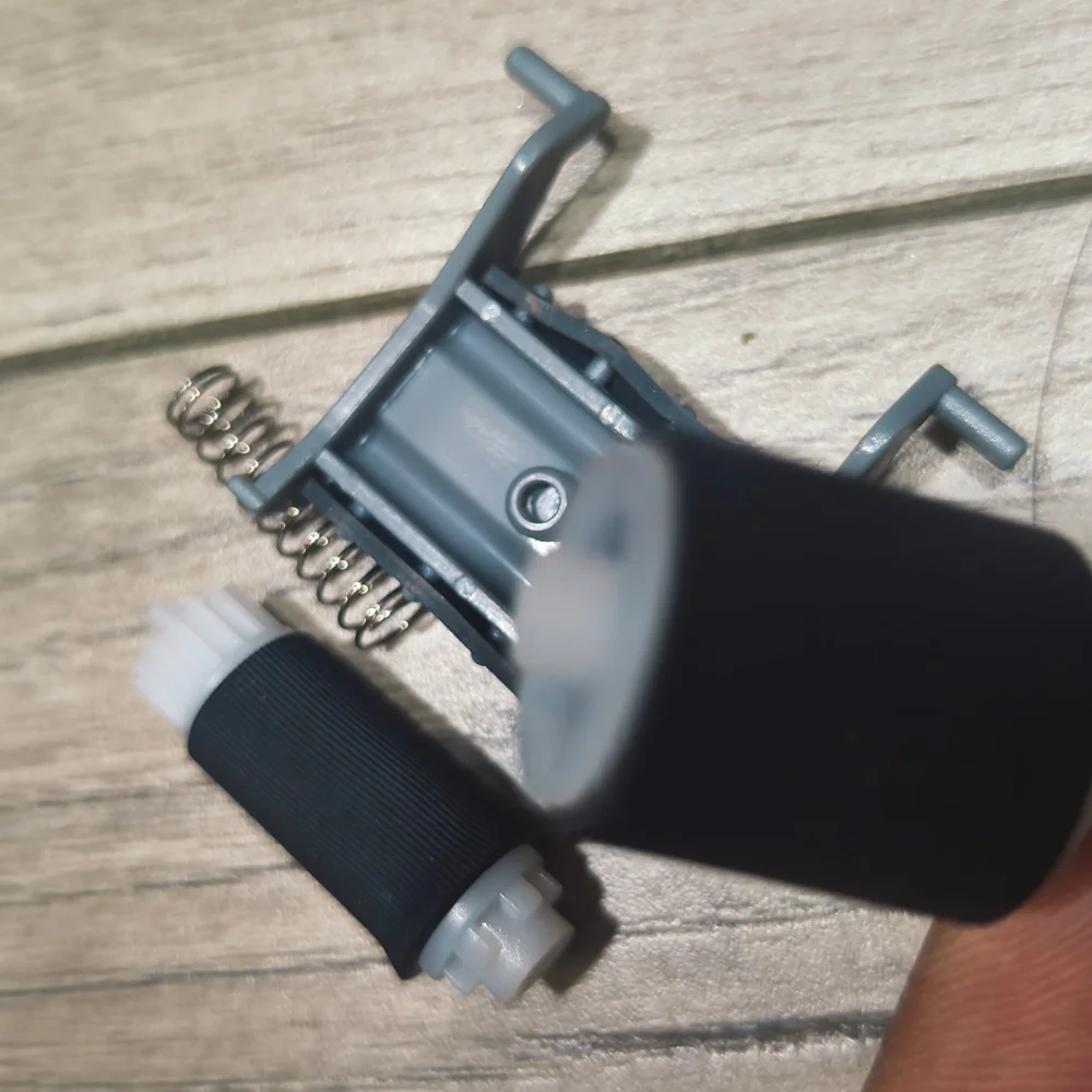 

1X CB780-80008 CB780-60032 RM2-1179-000 ADF Pickup Roller Separation Pad for HP M1132 M1136 M1210 M1212 M1213 M1214 M1216 M1217