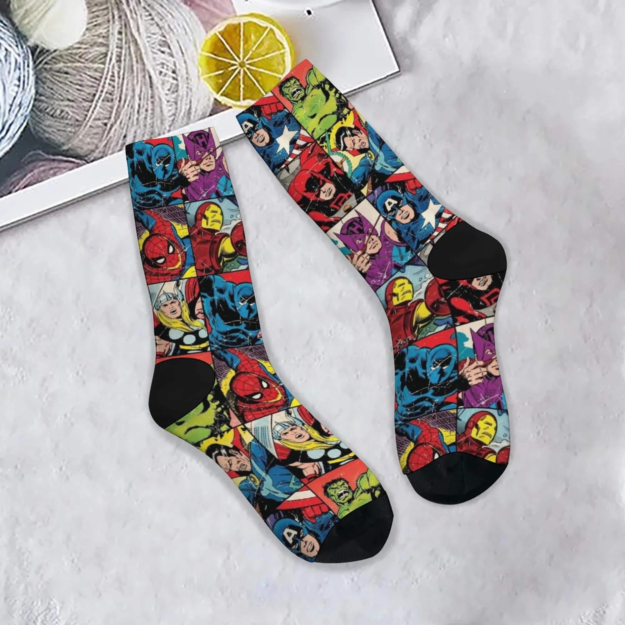 

Пара мужских носков на тему Marvel, удобные, дышащие, нескользящие повседневные носки, новинка, уличные носки в стиле хип-хоп в стиле Харадзюку.