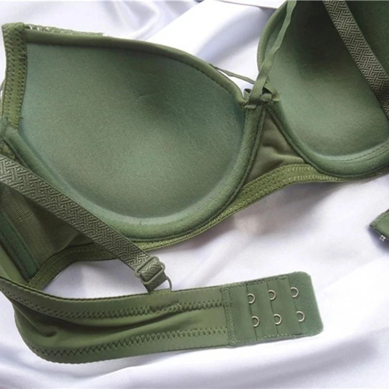 q22d-ファッション花レース調節可能なストラップ下着女性のための中空アンダーワイヤーブラジャーとパンティランジェリーベビードール衣装