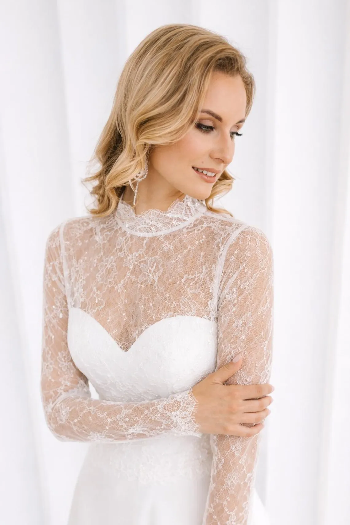 Customized Lace Wedding Capes Full Sleeves High Neck Bride Boleros Bridal Shawl Women Coat Formal Party Accessory