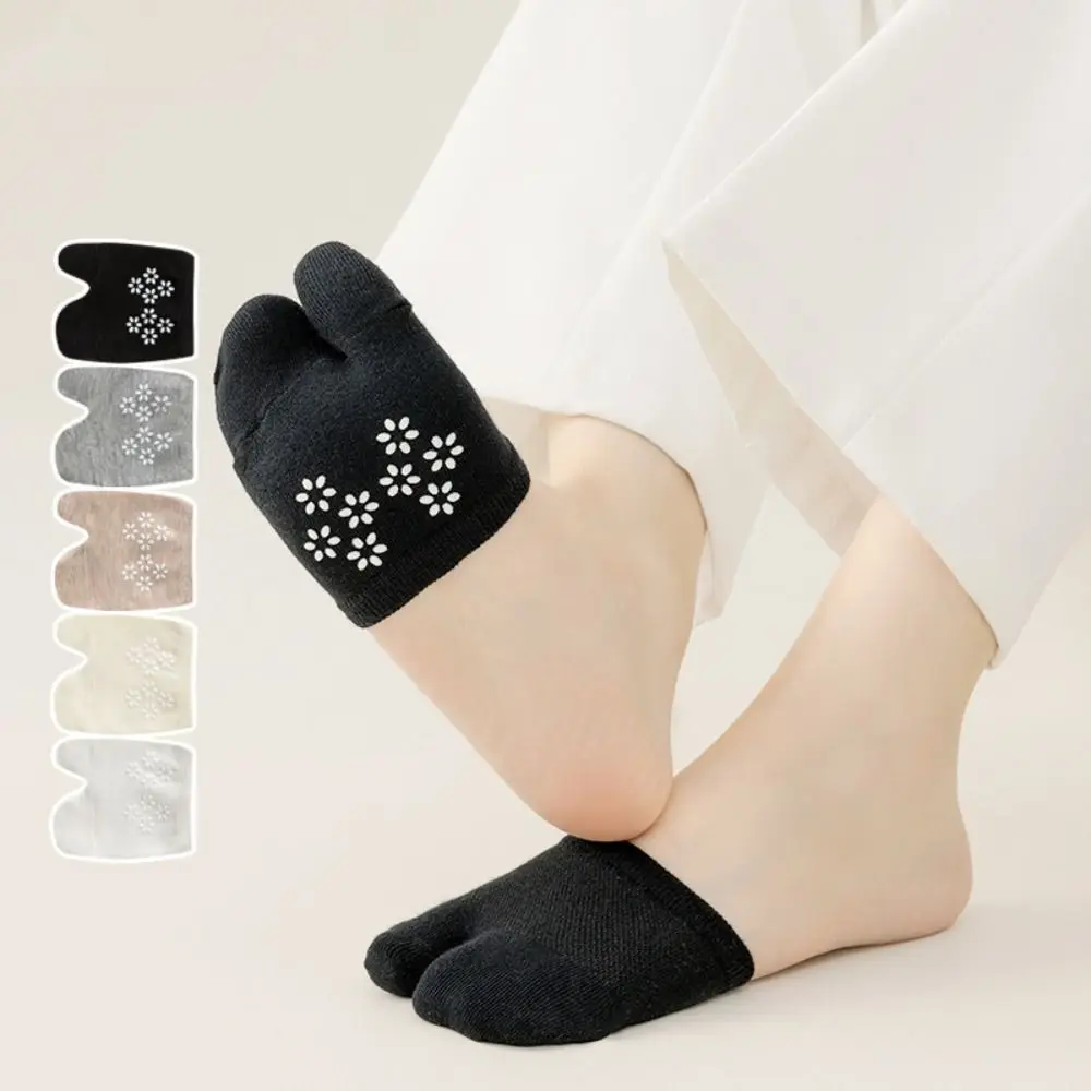 

5Pairs Casual Flower Forefoot Socks Invisible Anti-slip Two Toe Socks Cotton Hosiery Soft Boat Socks Summer