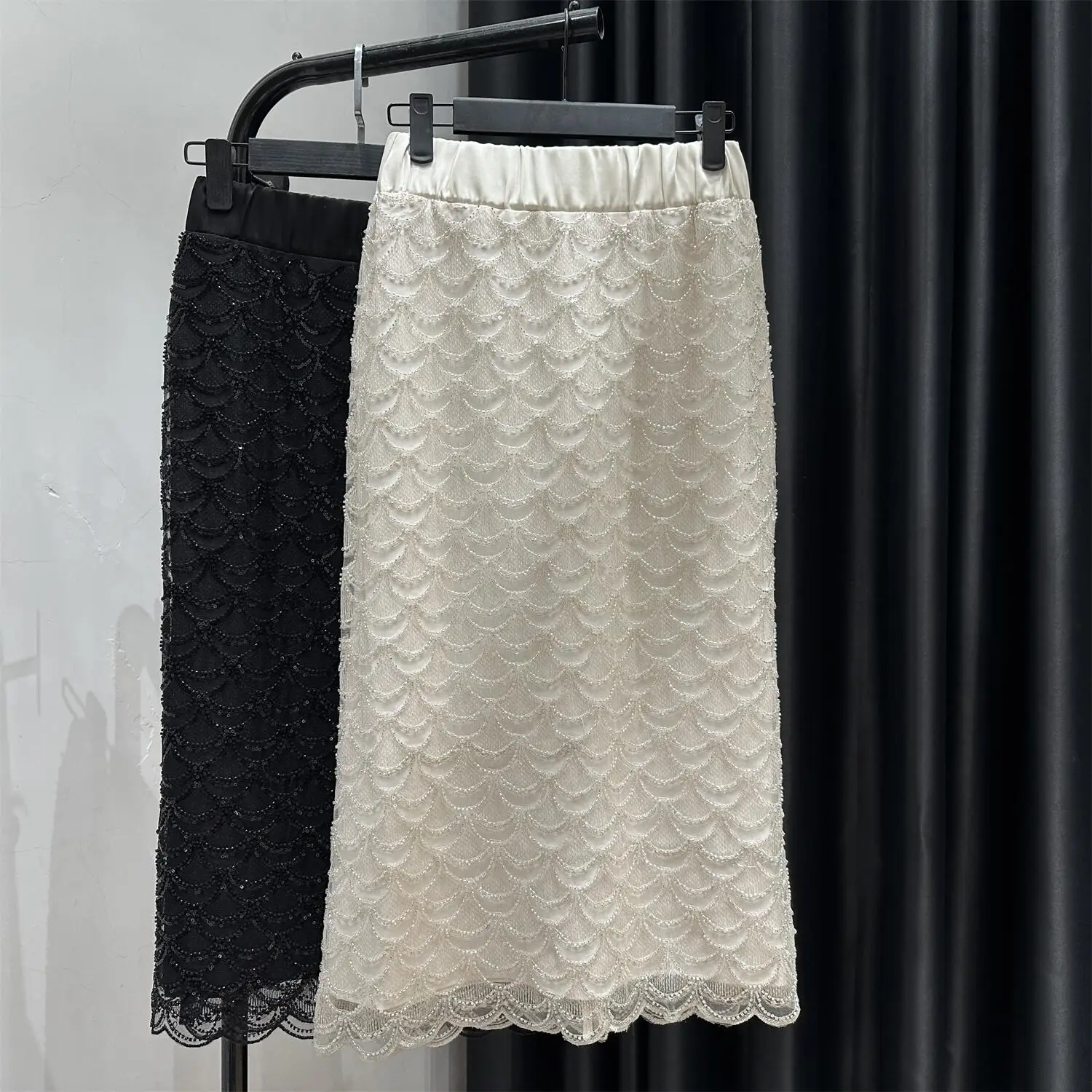 

Блестящая тяжелая эмалированная юбка-миди, женская утягивающая облегающая юбка длиной f на лето 2021, юбка-карандаш с высокой талией