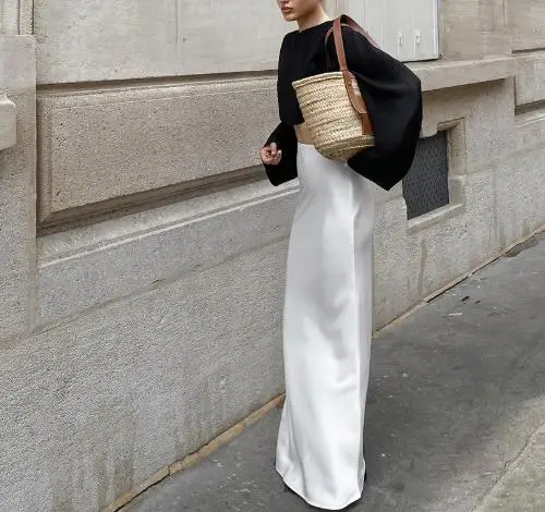 

2025 New French White Banquet Slim Fit Fishtail Skirt, Showcasing Feminine Temperament with A High Waist and Hanging Long Skirt