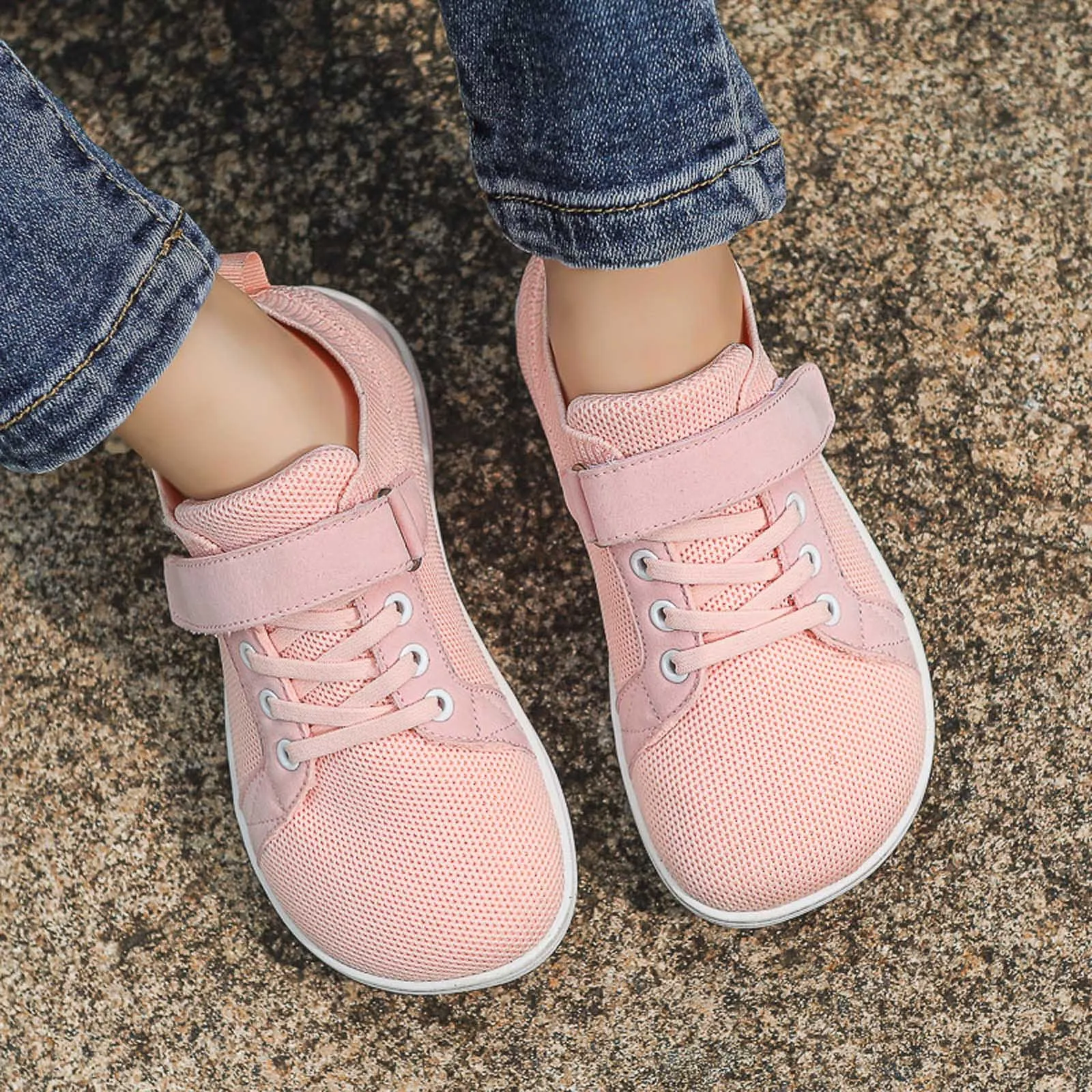 

Kids Soft Casual Running Sneaker Boys Girls Wide Toe Sneakers Comfortable Wide Barefoot Shoes Lightweight Naturally Splay Shoes