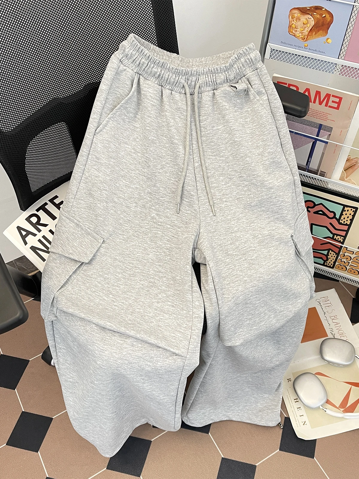 

Мужские серые спортивные штаны с большими карманами, весенне-осенние широкие брюки с эластичной резинкой на талии и шнурком, американская мода, свободные брюки в стиле ретро