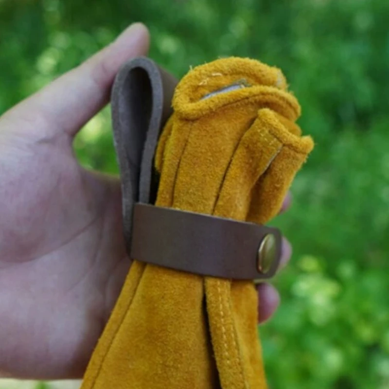 1PC Outdoor Camping Waist Storage Clip Gloves Key Loss Prevention Hook Outdoor Work Storage Leather Buckle Hiking Gadgets