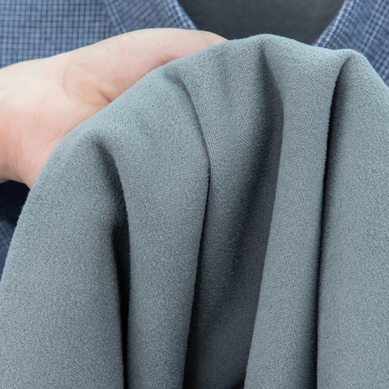 قميص رجالي مبطن بالصوف، لون خالص جديد، تصنيف الأكثر مبيعًا على الطراز البريطاني، شبكة دقيقة للتدفئة