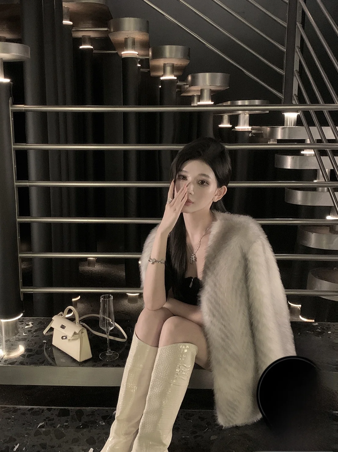 

Элегантное женское пальто с воротником из гималайского меха, экологичное, премиум-класса, в корейском стиле, с длинными рукавами