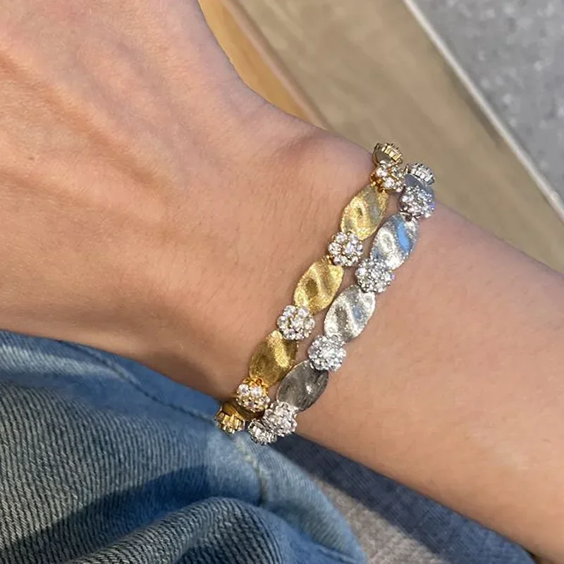

Charming Water Ripple Bracelet | Silk-Gold Zircon & Enamel Details | Women's Exquisite Dinner Accessories