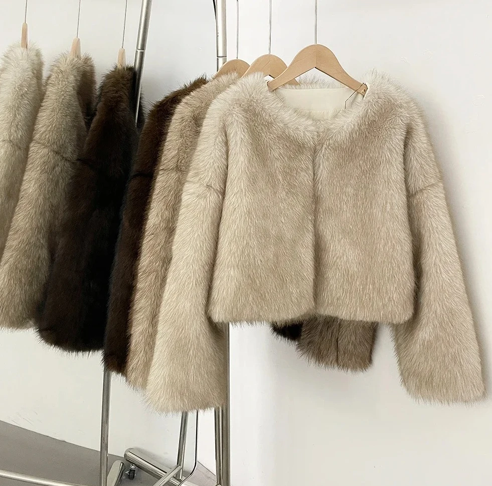 

Women Short Cropped Faux Fur Jacket Gradient Color Autumn Winter Eco Friendly Fluffy Street Fashion Coat Warm Outerwear