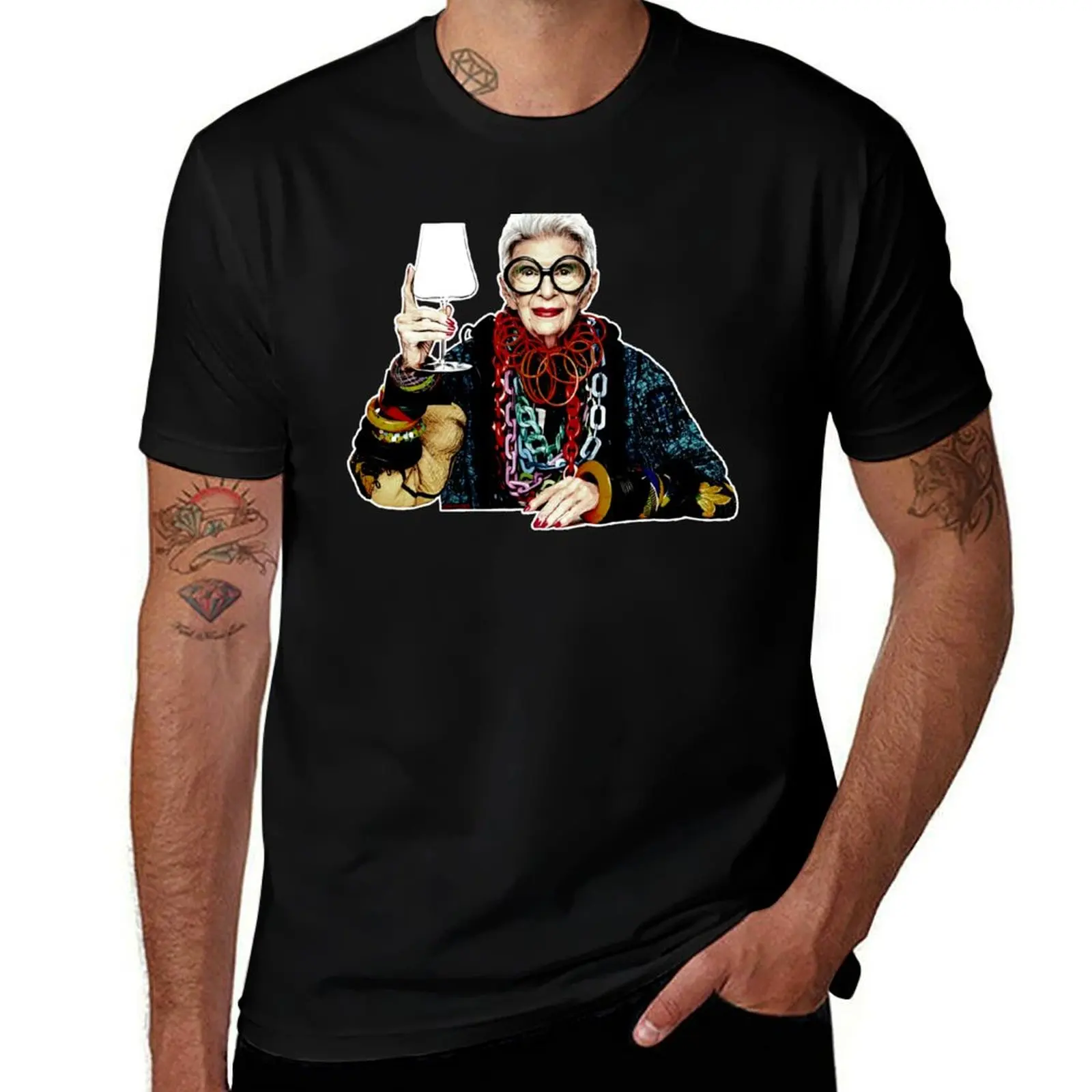 

Iris apfel funny cartoon T-Shirt t shirts for man graphic funny man t shirt cotton high quality T-Shirt