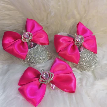 手作りの白い弓,豪華なラインストーン,女の赤ちゃんの靴,最初のステップ,きらびやかなクリスタルとプリンセスクリスタル,シャワーギフト