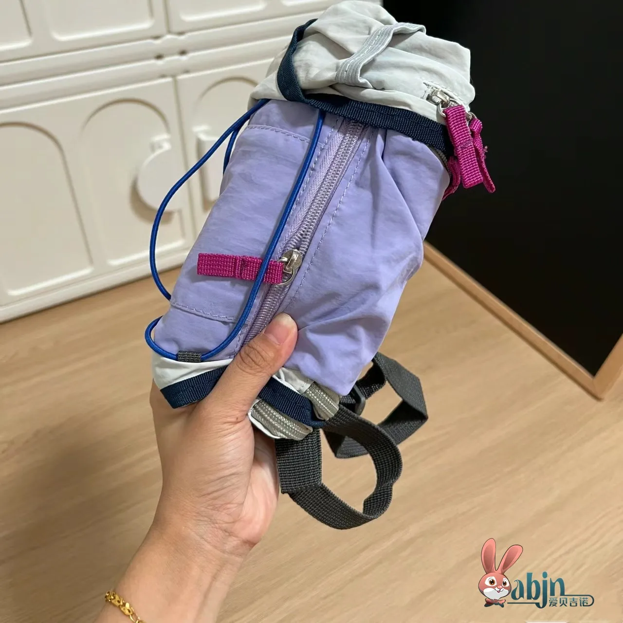 

Lightweight Travel Backpack Outdoor Climbing Bag with Makeup Bag Dual Shoulder Carry High Aesthetic Value Never Missed