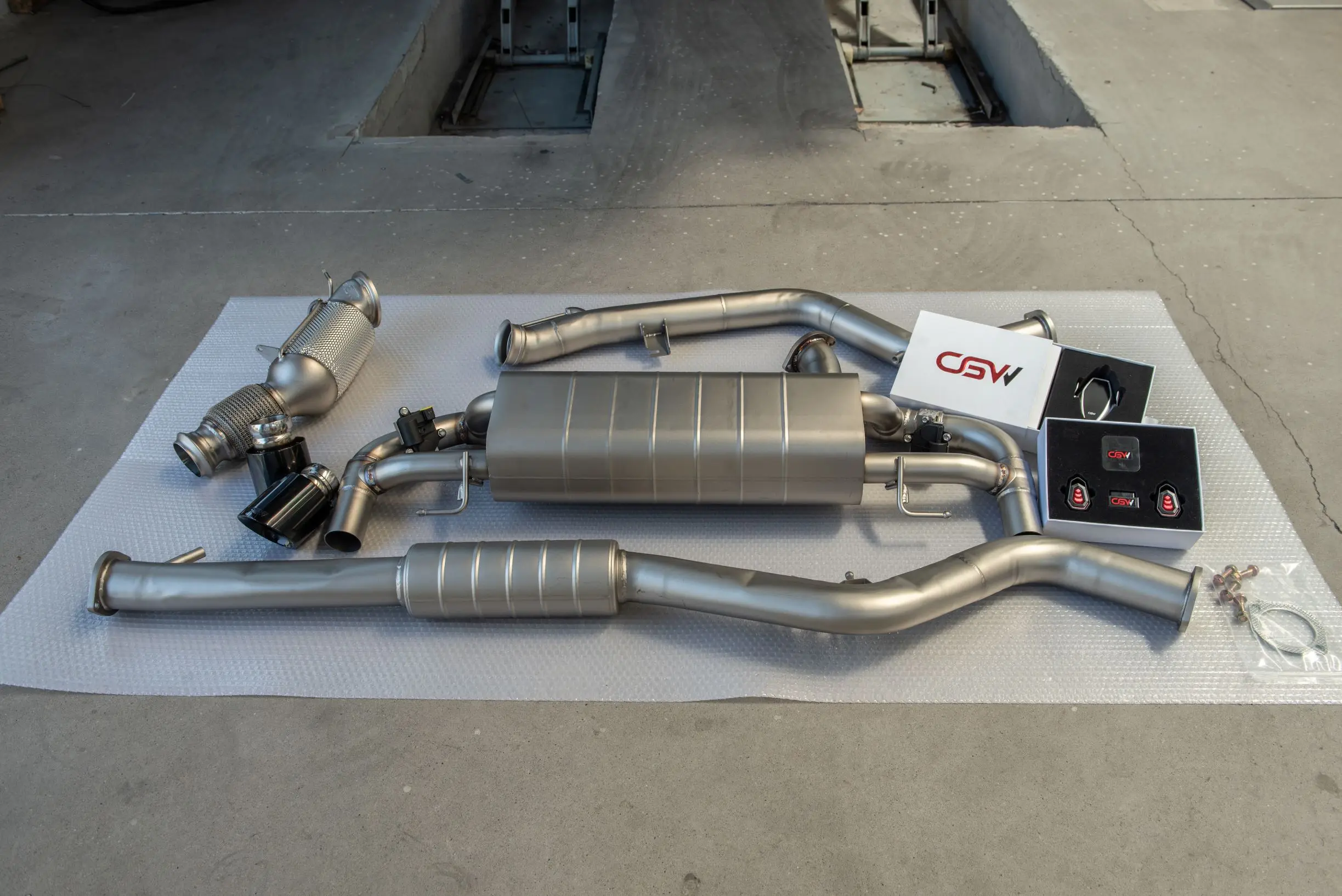 CGW Latest Design High Performance Baked Exhaust Muffler Pipes With Dual Tips for G22 425