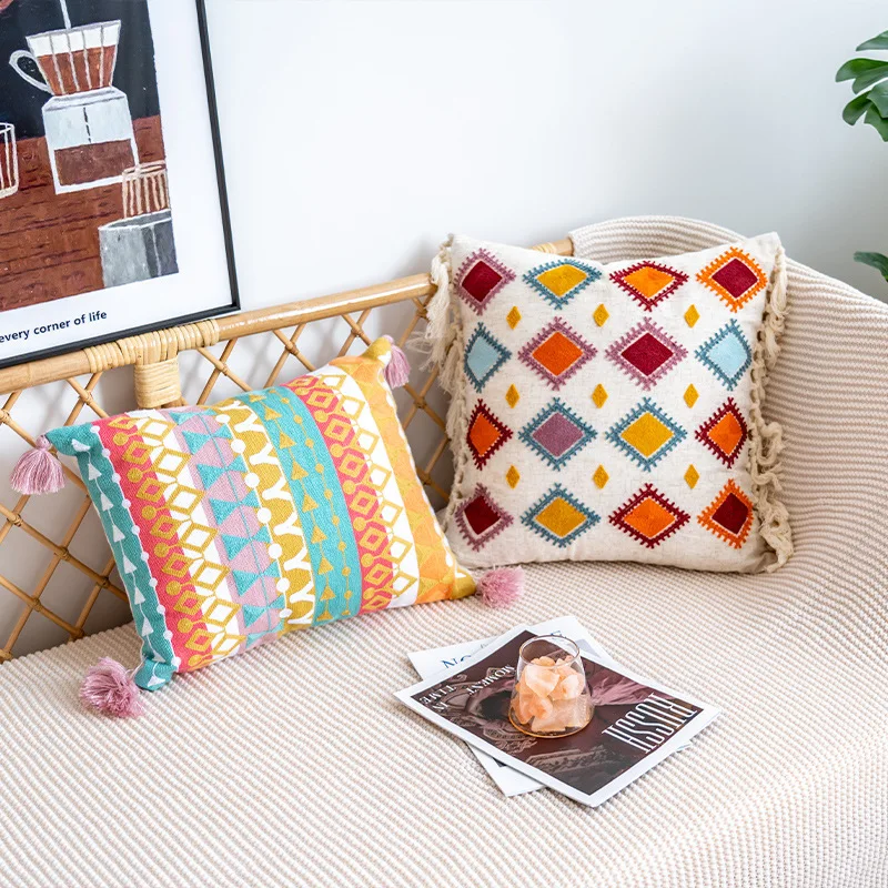 Nordic Ethnic Style Cushion Cover Cotton Moroccan Handmade Embroidery Cotton Tassel Throw Pillow Cover Living Room Home Decor