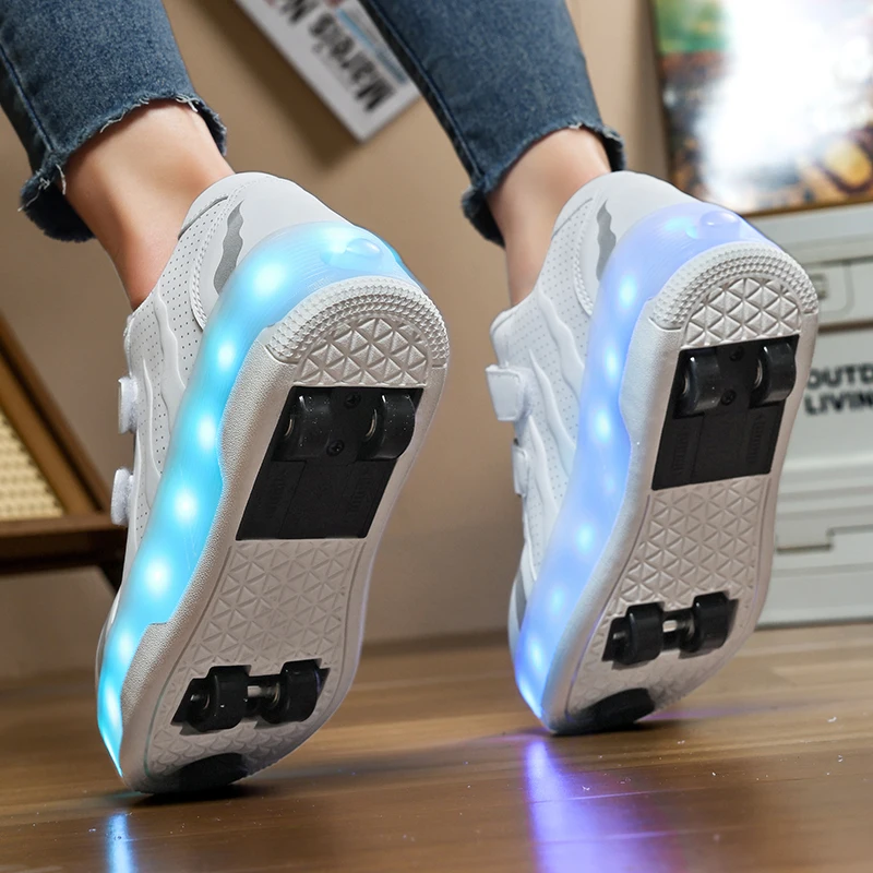 

Детская обувь для катания на роликовых коньках со светодиодной подсветкой, подарочные деформирующие кроссовки для девочек и мальчиков, светящиеся с 4-колесными колесами, спортивная обувь для катания на открытом воздухе