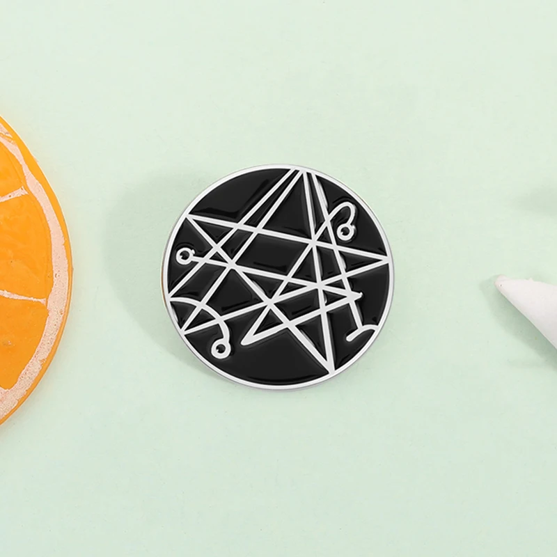 Pinsanidad H.P. Lovecraft-Pin esmaltado Cthulhu Necronomicon, broche de Metal, insignia para mochila, accesorios de joyería, regalo para amigos