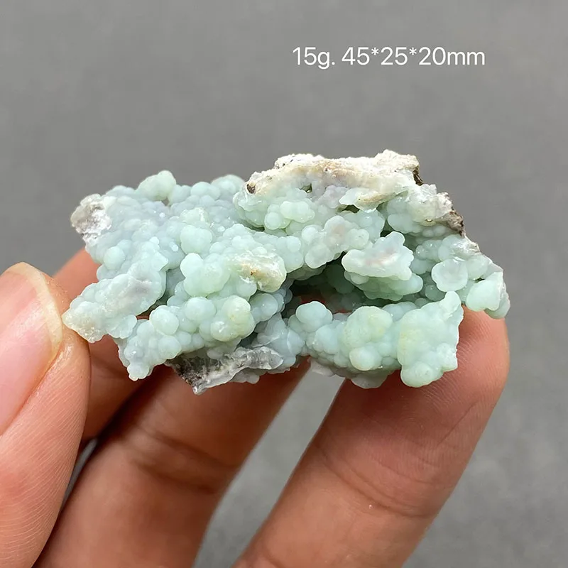 100% natural gibbsite (fluorescence effect green) original crystal mineral specimen
