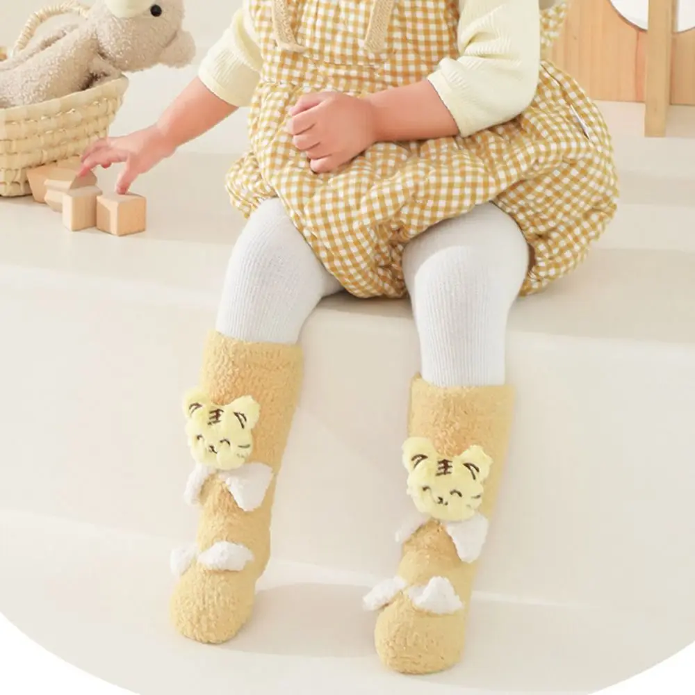 Autumn Comfortable Winter Lovely Coral Velvet Harajuku Cute Thicken Cartoon Hosiery Medium Tube Socks Children's Socks Bear