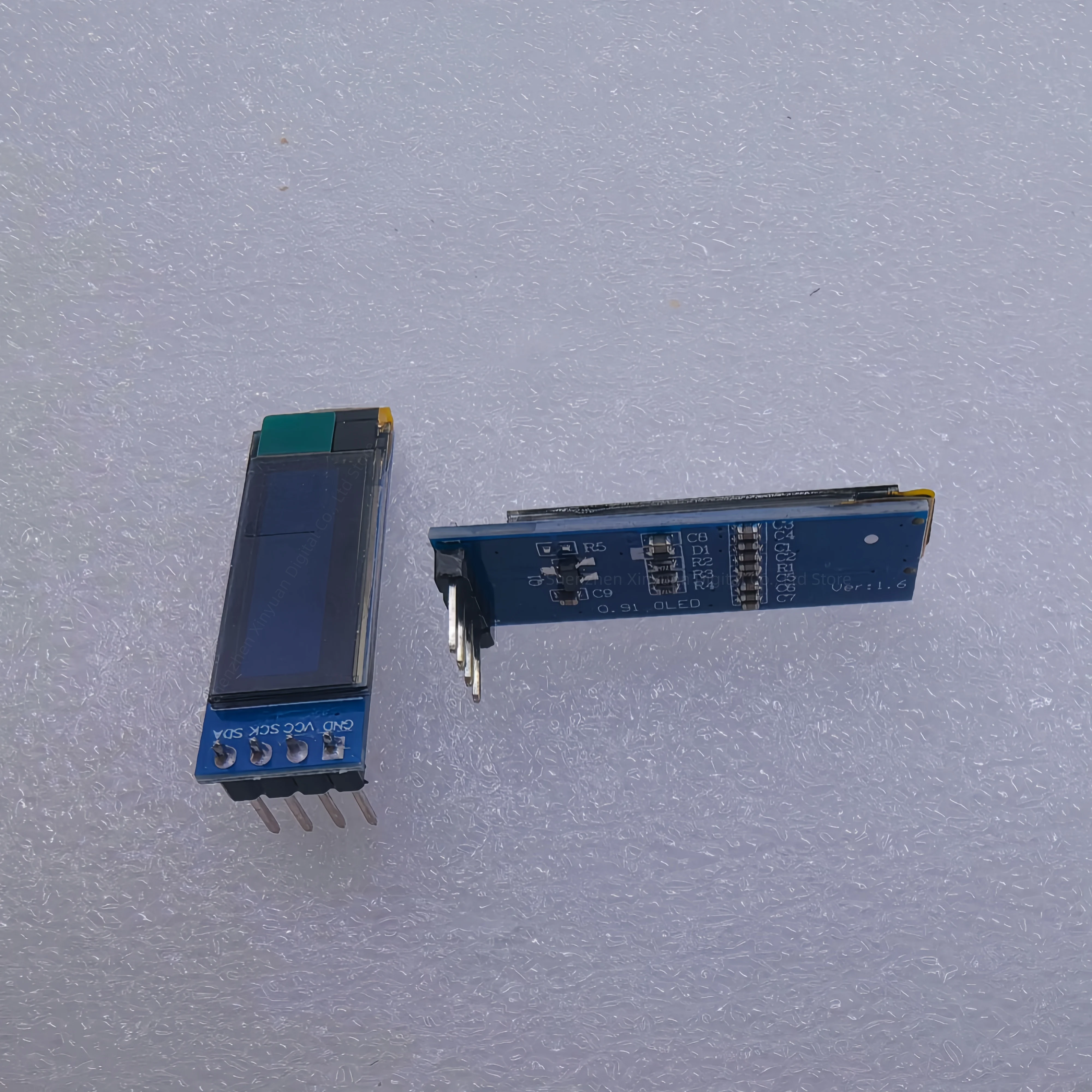 128x32 LCD Display Module IIC Interface 0.91-Inch 3.3v-5V 4Pin White/Blue for DIY Projects