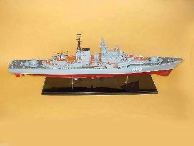 Trumpeter 03613 1:200 Sovremenny Class destroyer type 956E model kit