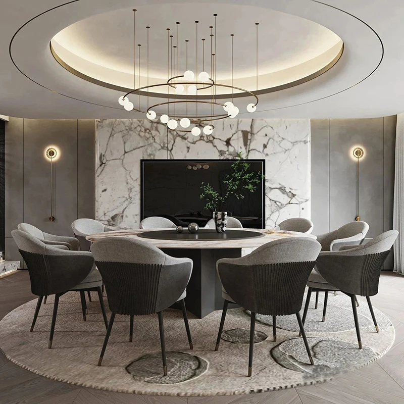 Op maat gemaakte complete set eigentijds houten meubilair voor villadecoratie voor hotels - inclusief eettafel en houten kast