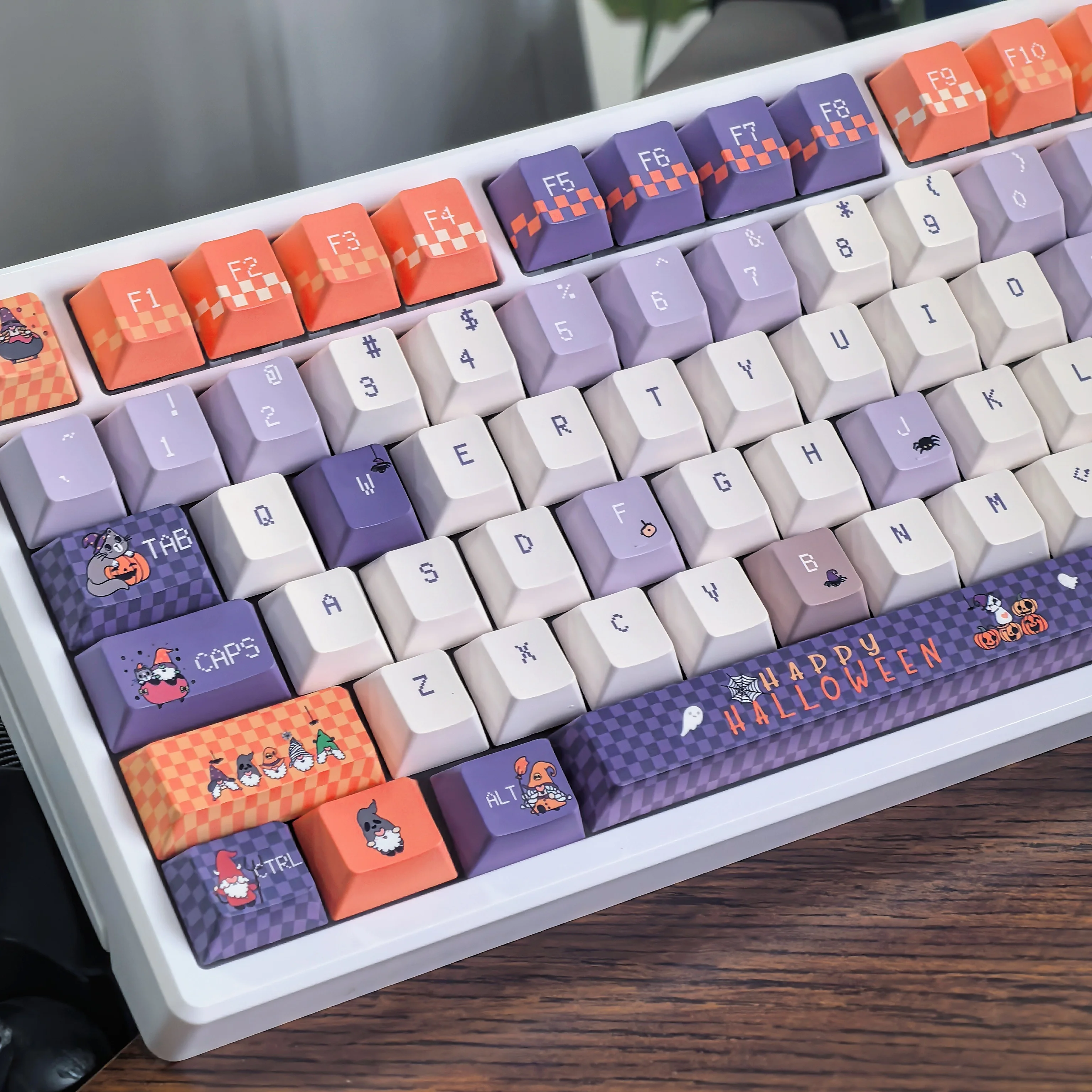 

Halloween Keycap Cherry Profile Trick or Treat Theme PBT Custom Keycaps Pixel Style Orange Purple Festival Cute Keyboard Caps