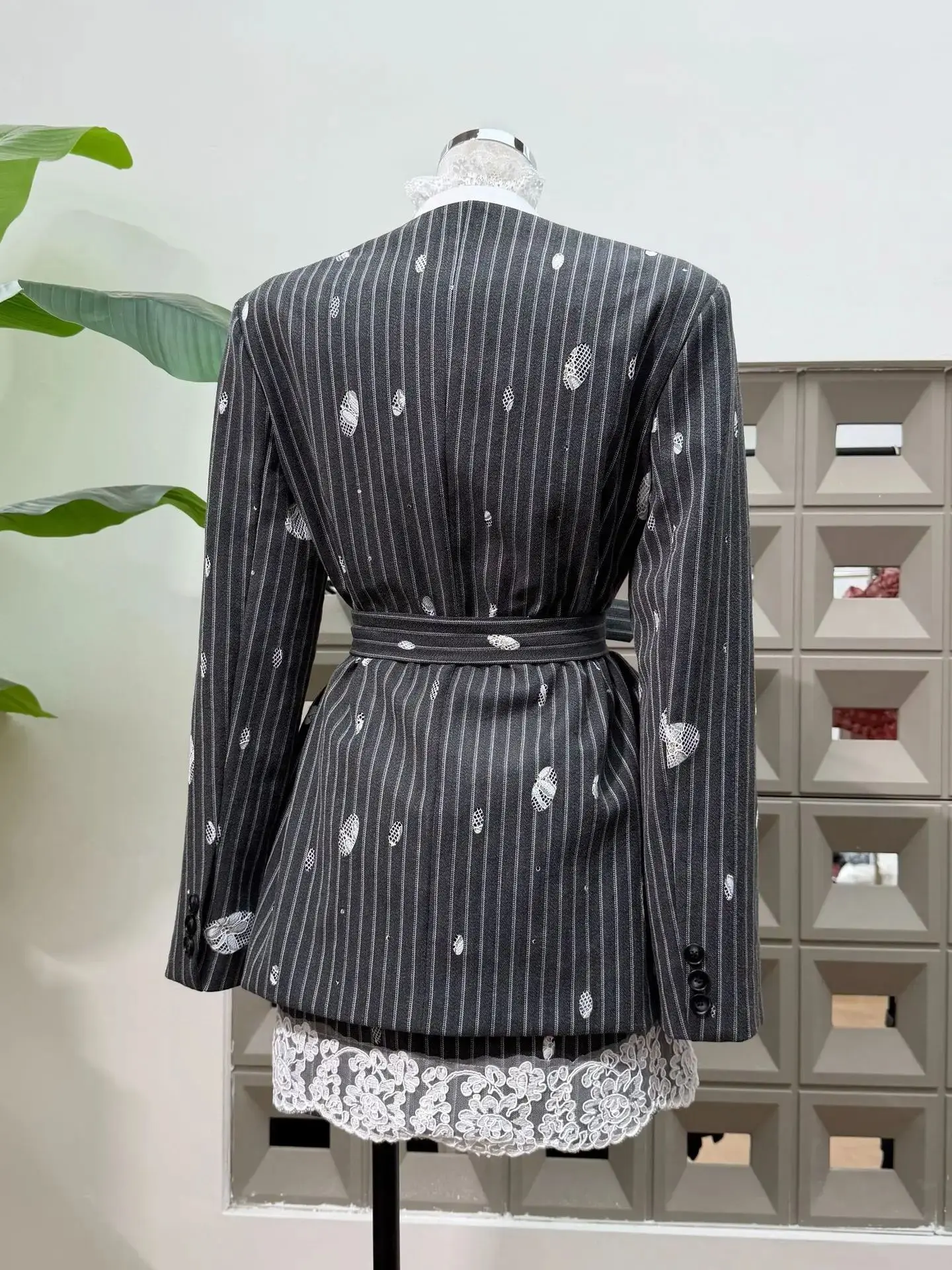 Hot New Autumn Winter Fashion Style Women Two-Piece Set V-Neck Lace Evening Gown Christmas Party Dress Midi Suit Skirt Coat Belt