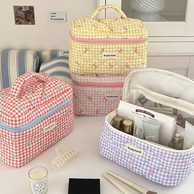 Fashion Flower Women Makeup Bag Cotton Tote Portable Female Cosmetic Storage Handbag Travel Organizer Zipper Quilted Pencil Bag